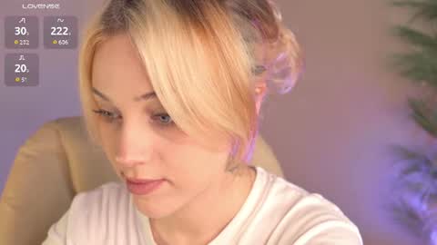 mia_milagros online show from July 15, 2026, 7:46 am