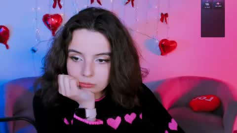 mia_mooon_ online show from April 29, 2026, 5:30 pm