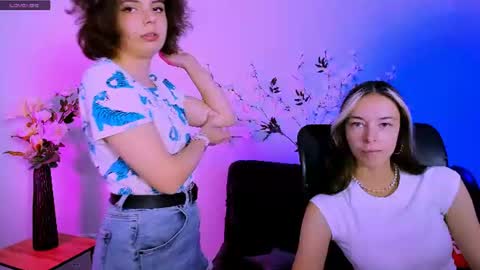 mia_mooon_ online show from June 24, 2026, 8:24 am