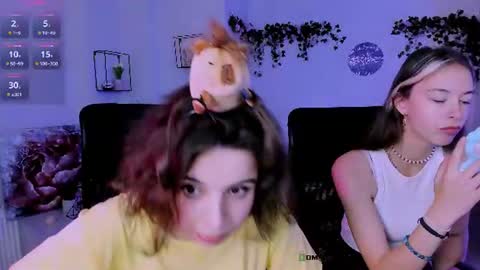 mia_mooon_ online show from July 4, 2026, 8:31 am