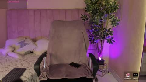 mia_mtnz02 online show from January 13, 2026, 3:01 am