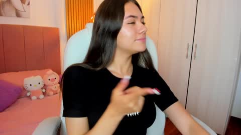 Mia Nevaeh - follow me online show from January 7, 2025, 11:24 pm