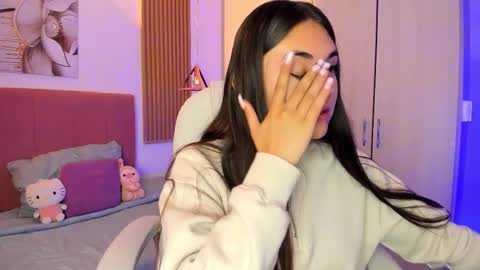 Mia Nevaeh - follow me online show from October 24, 2025, 9:55 pm