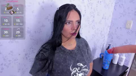 Snapshot of mia_novoa_2 chatting on November 3, 2025, 7:59 pm mia novoa online show from November 3, 2025, 7:59 pm