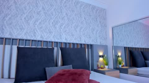 MIa online show from January 4, 2025, 7:55 pm