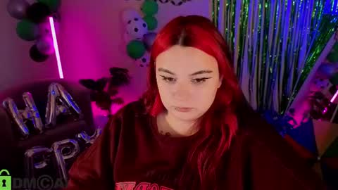 Mia online show from June 25, 2026, 5:12 am
