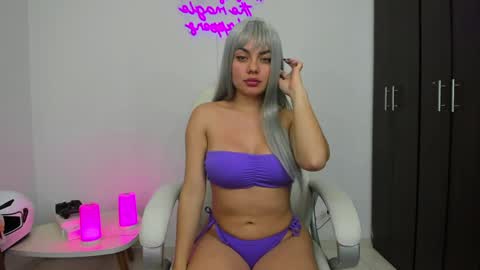 Mia online show from January 9, 2025, 2:54 am