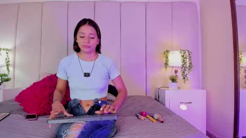 Snapshot of mia_rousse25 chatting on September 18, 2025, 2:19 pm mia rousse25 online show from September 18, 2025, 2:19 pm