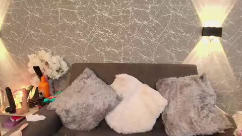 Mia Roux online show from February 9, 2025, 9:49 pm