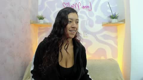 Mia . online show from June 9, 2026, 12:39 pm