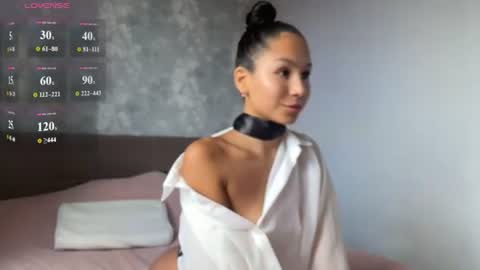 Snapshot of mia_shade chatting on July 22, 2026, 10:07 am mia_shade online show from July 22, 2026, 10:07 am