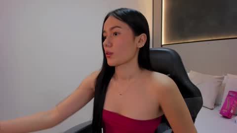 Snapshot of mia_slora chatting on January 16, 2026, 11:58 am M I A online show from January 16, 2026, 11:58 am