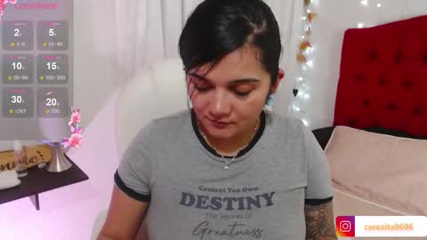 Mia  online show from September 17, 2025, 2:02 am