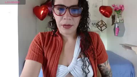 Snapshot of mia_velvet1 chatting on April 18, 2026, 3:49 pm MIA online show from April 18, 2026, 3:49 pm