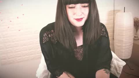 Snapshot of mia_wallase chatting on September 9, 2025, 9:20 am mia_wallase online show from September 9, 2025, 9:20 am