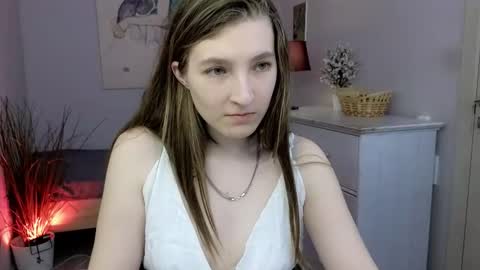 Mia online show from November 29, 2025, 10:18 am