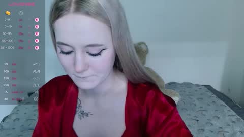 mia_wellis online show from November 13, 2025, 5:34 pm