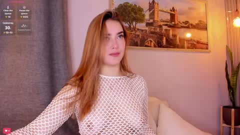 Mia White  online show from December 13, 2024, 12:50 pm