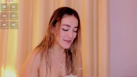 Mia White  online show from February 21, 2026, 1:01 pm