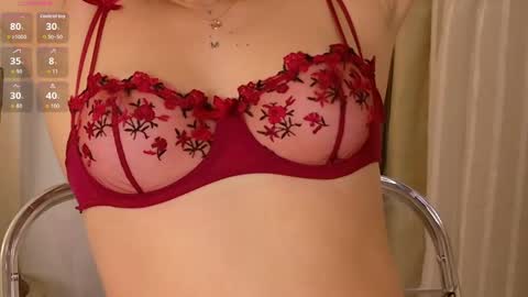 Snapshot of mia_white11 chatting on June 7, 2026, 12:31 pm Mia White online show from June 7, 2026, 12:31 pm