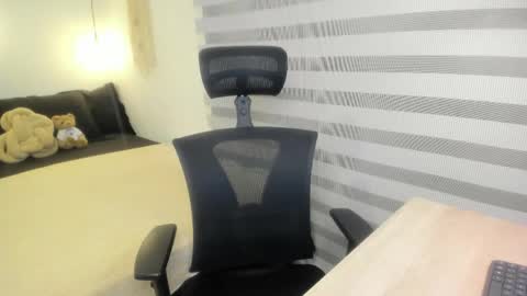 Snapshot of mia_xgray chatting on May 13, 2026, 7:55 pm Mia online show from May 13, 2026, 7:55 pm