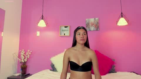 Mia Coleman online show from November 3, 2025, 3:46 pm