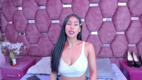 miaa_davis_ online show from February 17, 2026, 2:41 am
