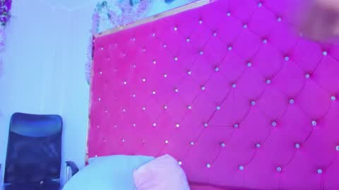 miaa_davis_ online show from March 29, 2026, 2:55 am