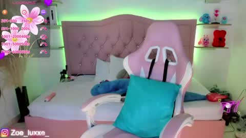 Snapshot of miaa_foxx_ chatting on May 8, 2026, 10:04 pm Mia online show from May 8, 2026, 10:04 pm