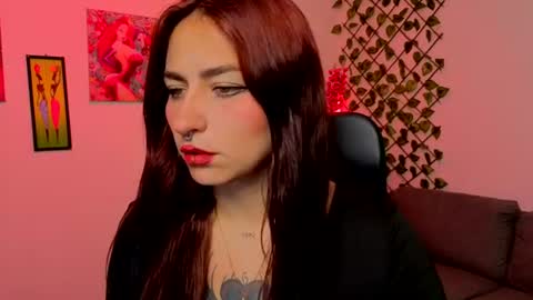 miaa_green_ online show from July 7, 2026, 12:42 pm