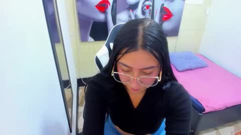       online show from November 11, 2025, 3:12 pm