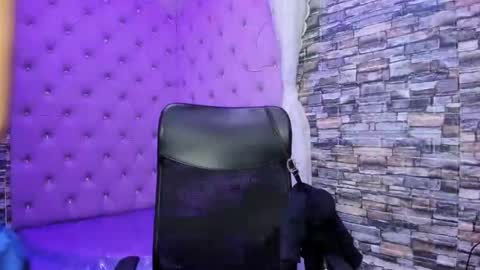 Miaa online show from October 21, 2025, 4:08 pm