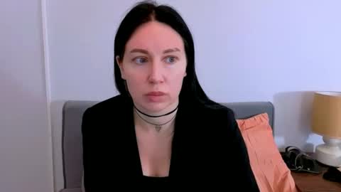 Mia online show from March 3, 2026, 4:13 pm