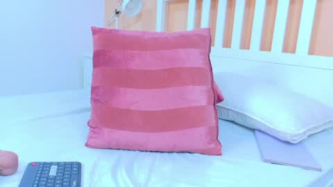 Snapshot of miaanderson__ chatting on April 19, 2026, 6:10 pm miaanderson__ online show from April 19, 2026, 6:10 pm