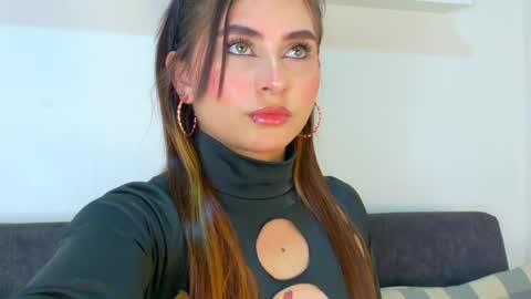 Snapshot of miaanderson__ chatting on May 10, 2026, 11:26 am miaanderson__ online show from May 10, 2026, 11:26 am