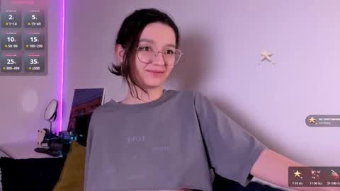 Snapshot of miabellee_ chatting on February 8, 2026, 2:59 am mia online show from February 8, 2026, 2:59 am