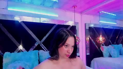 Mia online show from March 25, 2026, 1:44 am