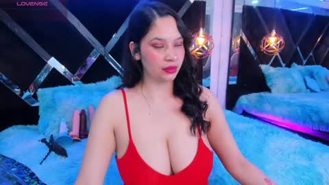 Mia online show from May 30, 2026, 2:52 am