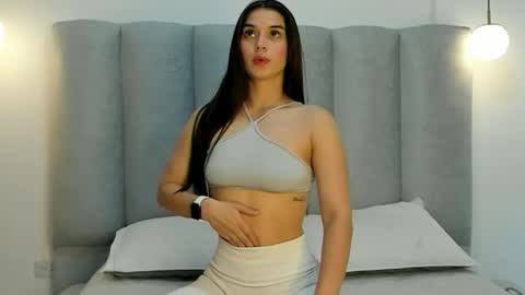 miacleark online show from February 5, 2026, 5:06 pm