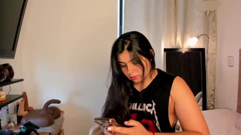 Snapshot of miadanielss chatting on February 6, 2025, 9:06 pm IG Yojanagomez online show from February 6, 2025, 9:06 pm