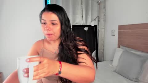 IG Yojanagomez  online show from March 9, 2025, 10:52 pm