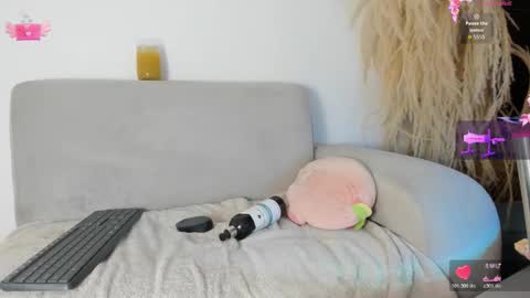 Snapshot of miafisher_ chatting on October 21, 2025, 3:57 pm Miafisher online show from October 21, 2025, 3:57 pm