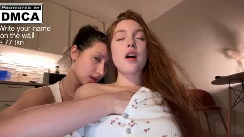 Mia online show from April 21, 2026, 10:45 pm