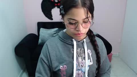 Snapshot of miafuckpussyhard chatting on October 24, 2025, 12:23 pm miafuckpussyhard online show from October 24, 2025, 12:23 pm