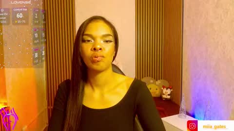 Snapshot of miagates_tay chatting on November 12, 2025, 2:45 am Mia online show from November 12, 2025, 2:45 am