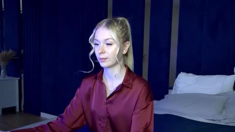 Snapshot of miagraces chatting on September 18, 2025, 5:37 pm Mia online show from September 18, 2025, 5:37 pm