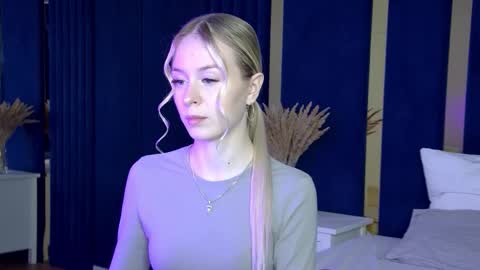 Snapshot of miagraces chatting on September 26, 2025, 5:17 pm Mia online show from September 26, 2025, 5:17 pm