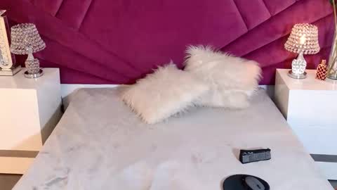 miahantonelli online show from March 28, 2026, 7:24 pm