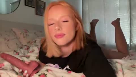 Mia Harper online show from July 27, 2026, 10:39 pm
