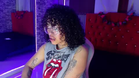 MIA VELEZ online show from February 28, 2026, 5:41 am